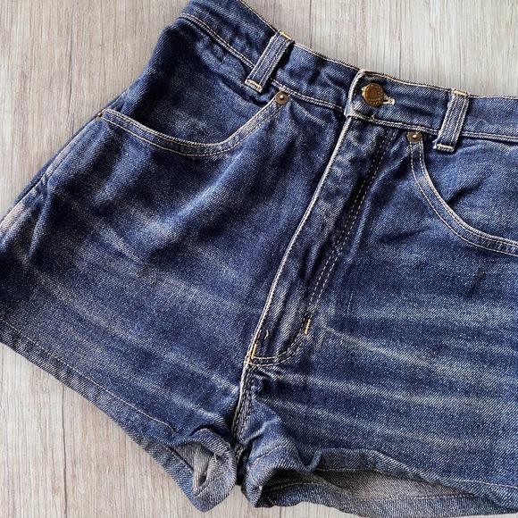 Vintage Odd Ball Y2K High Waisted Denim Shorts - Picture 2 of 3